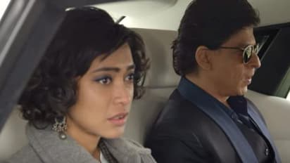 గాంధీ జయంతి సంధర్భంగా షారుక్ వేసిన ట్వీట్ పై ఫైర్ అయిన హీరోయిన్