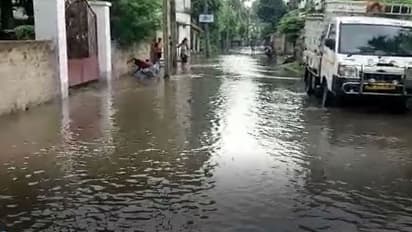 রাতভর বৃষ্টিতে জলমগ্ন, দেখুন কাঁথি শহরের জলছবি