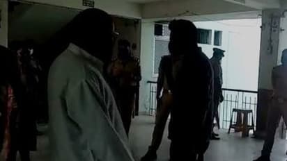 'യുപിയില് നടക്കുന്നത് അരാജകത്വം'; താന് ഹൗസ് അറസ്റ്റിലെന്ന് യുപി കോണ്ഗ്രസ് അധ്യക്ഷന്