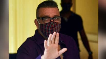 சஞ்சய் தத் உடலை உருக்கிய புற்றுநோய்... சமீபத்திய போட்டோவை பார்த்து கண் கலங்கும் ரசிகர்கள்...!