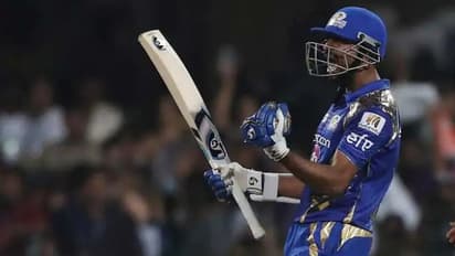 ఆడింది నాలుగు బంతులే అయితేనేం... ఐపిఎల్ హిస్టరీలోనే అరుదైన రికార్డు పాండ్యా సొంతం