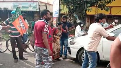 ব্য়ারাকপুরে চলছে ১২ ঘন্টার বনধ, রাস্তায় নামলেই বাড়ি পাঠাচ্ছে গেরুয়া শিবির