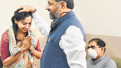 Karnataka bypolls: Late IAS officer DK Ravi’s wife Kusuma joins Congress