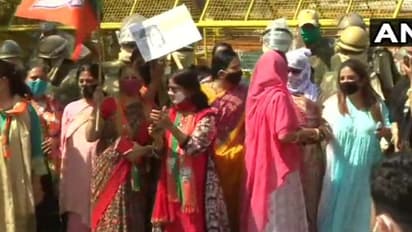 নারী নির্যাতনের প্রতিবাদে পথে বিজেপি, রাজস্থানের তরুণীকে ভয় দেখিয়ে লাগাতার ধর্ষণের অভিযোগ