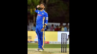 IPL 2021: KKR's Varun Chakravarthy, Sandeep Warrier complete COVID isolation, return home