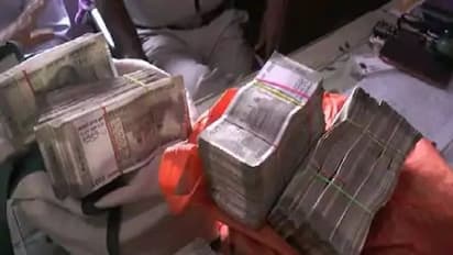 बिहार चुनावः पहले चरण के इन 5 प्रत्याशियों के पास एक रुपए की भी संपत्ति नहीं, सबसे धनवान हैं बाहुबली अनंत सिंह