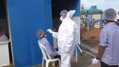 ಡಬಲ್ ಮಾಸ್ಕ್ ಅವಶ್ಯಕವೇ? ಮನೆಯಲ್ಲೂ ಧರಿಸಬೇಕಾ? ಕೊರೋನಾ ಆತಂಕಕ್ಕೆ AIIMS ಉತ್ತರ!