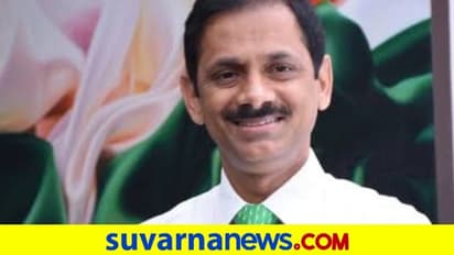 ಬಸ್ಸಿನ ಖರ್ಚಿಗೆ 500 ರೂಪಾಯಿ ಸಾಲ ಕೊಟ್ಟಿದ್ದ ಶಿಕ್ಷಕನಿಗೆ 30 ಲಕ್ಷದ ಗಿಫ್ಟ್ ಕೊಟ್ಟ ಉದ್ಯಮಿ