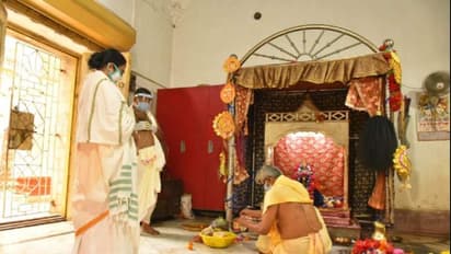 ঝাড়গ্রামে মন্দির সংস্কারে বরাদ্দ ২ কোটি, কাটমানি নিয়ে কড়া বার্তা মুখ্যমন্ত্রী