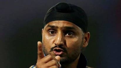 ഇന്ത്യ-ഓസ്ട്രേലിയ ടി20 പരമ്പരയുടെ താരത്തെ തെരഞ്ഞെടുത്ത് ഹര്ഭജന്