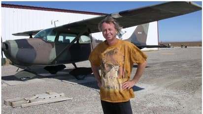 സ്വന്തമായി ഒരു 'എയർപോർട്ടും', വിമാനവും, പട്ടണവുമുള്ളൊരാൾ; ആ പ്രേതനഗരത്തിലെ ഏക മനുഷ്യന്