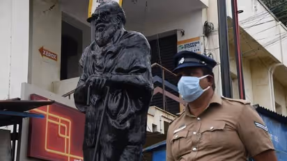 133 அடி உயரத்தில் பெரியார் வெங்கல சிலை... 27 ஏக்கரில் பிரம்மாண்டமாக உருவாகும் பெரியார் உலகம்.. எங்கு தெரியுமா?