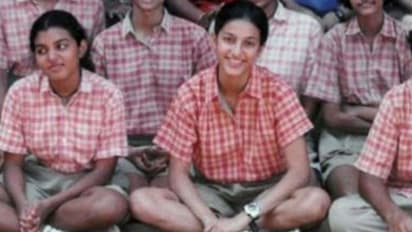 ఈ చిన్నారి ఇప్పుడో స్టార్ హీరోయిన్.. గుర్తు పట్టండి చూద్దాం..