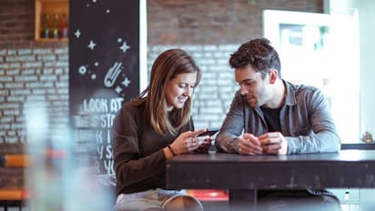 ಮೊದಲ ಚಾಟಿಂಗ್‌ನಲ್ಲೇ ಹುಡುಗಿಯನ್ನು ಇಂಪ್ರೆಸ್ ಮಾಡೋ ಮಾರ್ಗಗಳಿವು