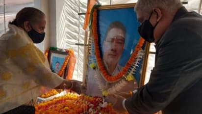 'রাজ্য়পাল পঙ্গপাল', তৃণমূলের নামে পোস্টারকে ঘিরে বিতর্ক তুঙ্গে আলিপুরদুয়ারে