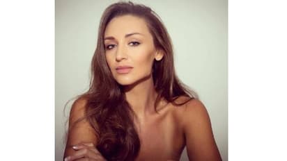 നടി നഗ്നയായി പോസ് ചെയ്തു; ചിത്രം പകര്‍ത്തി ഭര്‍ത്താവ് !