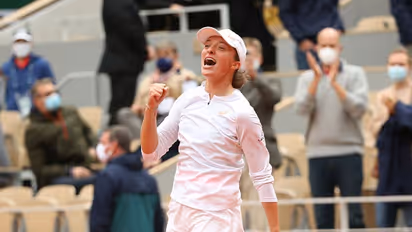 French Open 2022 ಕ್ವಾರ್ಟರ್ಗೆ ಇಗಾ ಸ್ವಿಯಾಟೆಕ್ ಲಗ್ಗೆ!