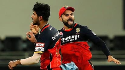 CSKvsRCB: మళ్లీ చిత్తుగా ఓడిన చెన్నై సూపర్ కింగ్స్... ఆర్సీబీ ‘రాయల్’ విక్టరీ...