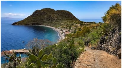 പ്രണയവും രതിയുമുണര്ത്തുന്ന ദ്വീപുകള്, പ്രണയിക്കാനാഗ്രഹിക്കുന്നവരുടെ 'തീര്ത്ഥാടന കേന്ദ്ര'ങ്ങള്