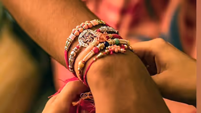 ಸಂತ್ರಸ್ತೆಗೆ ರಾಖಿ ಕಟ್ಟುವ ಷರತ್ತು, ಆರೋಪಿಗಳಿಗೆ ಜಾಮೀನು: ಹೈಕೋರ್ಟ್ ತೀರ್ಪು ಪ್ರಶ್ನಿಸಿದ 9 ವಕೀಲೆಯರು!