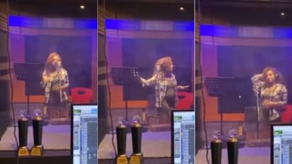 കുഞ്ഞുവയറില് കൈവെച്ച് പാടാനുള്ള തയ്യാറെടുപ്പിൽ പേളി; സർപ്രൈസിനായി വെയിറ്റിംഗ് എന്ന് ആരാധകർ !