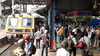 ಮುಂಬೈಗೆ ವಿದ್ಯುತ್ 'ಶಾಕ್': ಬಾಂದ್ರಾ ಸೇರಿ ಹಲವೆಡೆ ಪವರ್ ಕಟ್, ಲೋಕಲ್ ಟ್ರೈನ್ ಸ್ತಬ್ಧ!