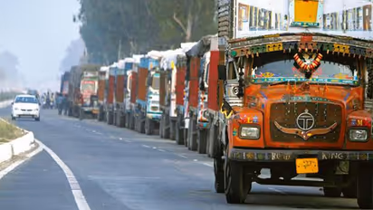 ടോൾ പ്ലാസകൾ നിർത്തലാക്കാൻ കേന്ദ്ര സർക്കാർ, പകരം വേറെ സംവിധാനം