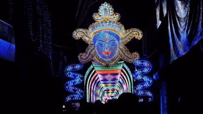 চন্দননগরের আলোকসজ্জায় এবার ফুটে উঠবে কোভিড যোদ্ধাদের চিত্র, দেখা মিলবে কলকাতার পুজোয়