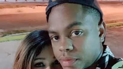 উষ্ণতার ছোঁয়া পরতে পরতে, দিল্লি ক্যাপিটালস তারকার বান্ধবীকে দেখলে ঘাম ঝরতে বাধ্য