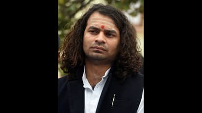 गाय और घोड़ा पालने का शौक रखते हैं तेज प्रताप, रखा है यह नाम, पिता लालू से सीखी है ये विधा