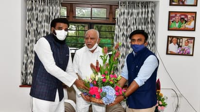 ಸಿಎಂ ಭೇಟಿ ಮಾಡಿ ಮಾತಾಡದೇ ತೆರಳಿದ ಸಚಿವ ಶ್ರೀ ರಾಮುಲು : ಖಾತೆ ಬದಲಿಗೆ ಆಯ್ತಾ ಅಸಮಾಧಾನ?