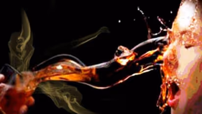 సీన్ రివర్స్... ప్రియుడిపై ప్రియురాలి యాసిడ్ ఎటాక్..!