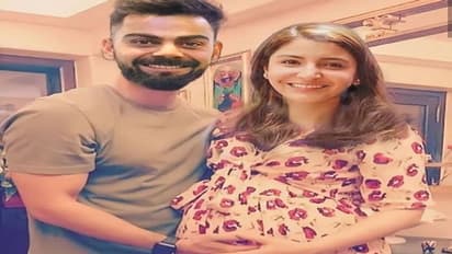 IPL 2020: కోహ్లీ, అనుష్క శర్మ ఫేక్ ఫోటో వైరల్... విరాట్‌పైన కూర్చొని...