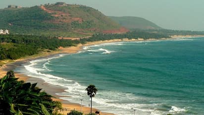 రుషికొండ బీచ్పై ఏపీటీడీసీ కీలక నిర్ణయం.. ఆ బాధ్యతలు యూటెక్ సంస్థకు అప్పగింత..