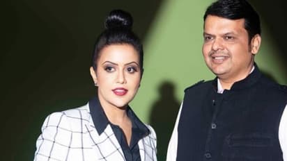 ಡ್ರಗ್ ಪೆಡ್ಲರ್ ಜೊತೆ ಮಾಜಿ ಸಿಎಂ ಫಡ್ನಾವಿಸ್ ಪತ್ನಿಗೆ ನಂಟು : ‘ಬಾಂಬ್’