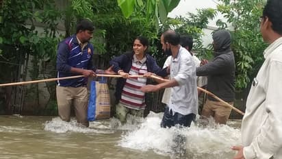 ১০০ বছরে এমন বৃষ্টি দেখেনি হায়দরাবাদ, পাশে দাঁড়ানোর আশ্বাস প্রধানমন্ত্রীর