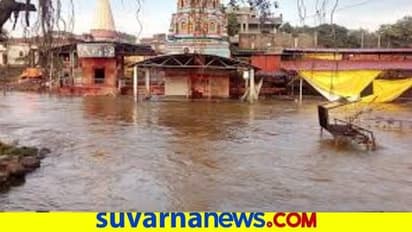 ಭಾರೀ ಮಳೆಗೆ : ಯಲ್ಲಮ್ಮ ದೇಗುಲ ಮುಳುಗಡೆ