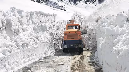 To be built at an altitude of 3000m, Zojila Tunnel will be 14.15km long; will connect Srinagar & Leh