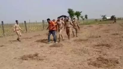 UP में बेखौफ बदमाश: पुलिस और SDM के सामने युवक को मारी 4 गोली, देखते रहे अधिकारी और हो गई हत्या