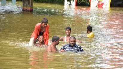 ಭೀಕರ ಪ್ರವಾಹಕ್ಕೆ ತತ್ತರಿಸಿದ ಕಲಬುರಗಿ: ಬೀದಿಗೆ ಬಿದ್ದ ಜನತೆ