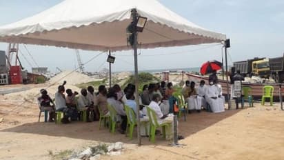 വിഴിഞ്ഞം തുറമുഖ നിർമ്മാണം തടസപ്പെട്ടിട്ട് ഒരു മാസം, പിന്നോട്ടില്ലെന്ന് ഇടവകയുടെ നേതൃത്വത്തിലുളള സമരസമിതി