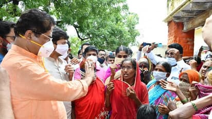 ಪ್ರವಾಹ ಪ್ರವಾಸ ಹೋಗ್ಬಿಂದ ಸಚಿವ ಅಶೋಕನವರದ್ದು ವೀಕೆಂಡ್ ಪಿಕ್‌ ನಿಕ್ ನಂತಿತ್ತು..!