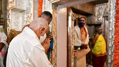 ನಾಡಹಬ್ಬ ದಸರಾ :  ಚಾಮುಂಡೇಶ್ವರಿ ದೇವಿಗೆ ಅಗ್ರಪೂಜೆ