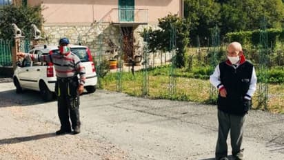 ആകെ ജനസംഖ്യ രണ്ട്, എങ്കിലും കൊവിഡ് നിര്ദ്ദേശങ്ങള് പാലിക്കും; കണ്ടുപഠിക്കണം ഈ അപ്പൂപ്പന്മാരെ