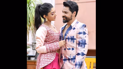 অনিন্দিতার সঙ্গে বিবাহবিচ্ছেদের পর গৌরবের সম্পর্ক, ট্রোলড হতেই কড়া জবাব দেবলীনার