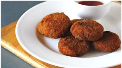 ചായയ്‌ക്കൊപ്പം ചൂട് വെജിറ്റബിൾ കട്‌ലറ്റ് കഴിച്ചാലോ...