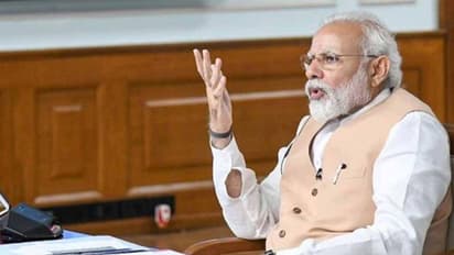 దేశంలో కరోనా పరిస్థితిపై మోడీ సమీక్ష: టీకా పంపిణీపై కీలక సూచనలు