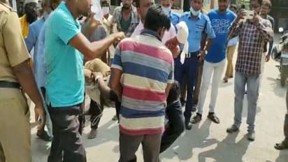 তৃণমূল ছাত্র পরিষদের প্রতিবাদ সভায় বোমা-বৃষ্টি, উত্তপ্ত পরিস্থিতি উত্তর দিনাজপুরের চোপড়ায়