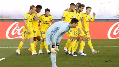 ലാ ലിഗയില്‍ റയലിന് ഞെട്ടിപ്പിക്കുന്ന തോല്‍വി; പ്രീമിയര്‍ ലീഗില്‍ ആഴ്‌സനലിനെതിരെ മാഞ്ചസ്റ്റര്‍ സിറ്റിക്ക് ജയം