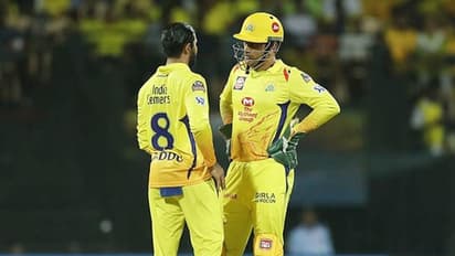 IPL 2020: మ్యాచ్ జరుగుతుండగా స్మోకింగ్... అడ్డంగా దొరికిపోయిన ఆర్‌సీబీ ప్లేయర్...